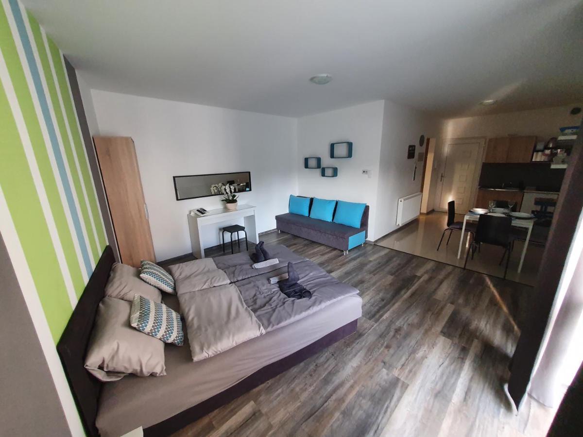 Lexi Apartman Appartamento Hajdúszoboszló Esterno foto