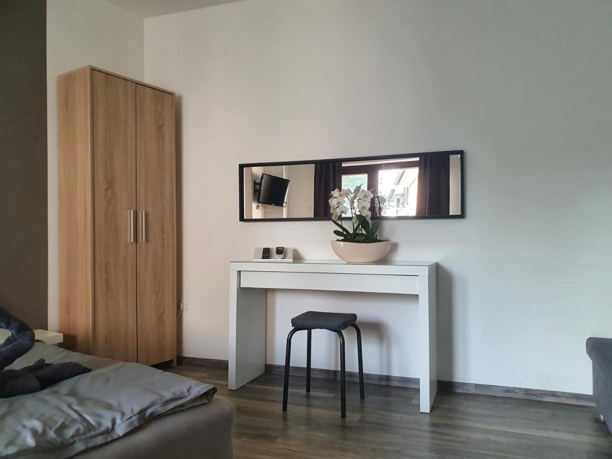 Lexi Apartman Appartamento Hajdúszoboszló Esterno foto