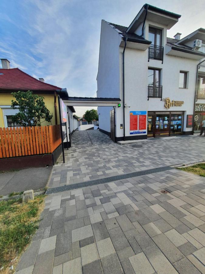 Lexi Apartman Appartamento Hajdúszoboszló Esterno foto